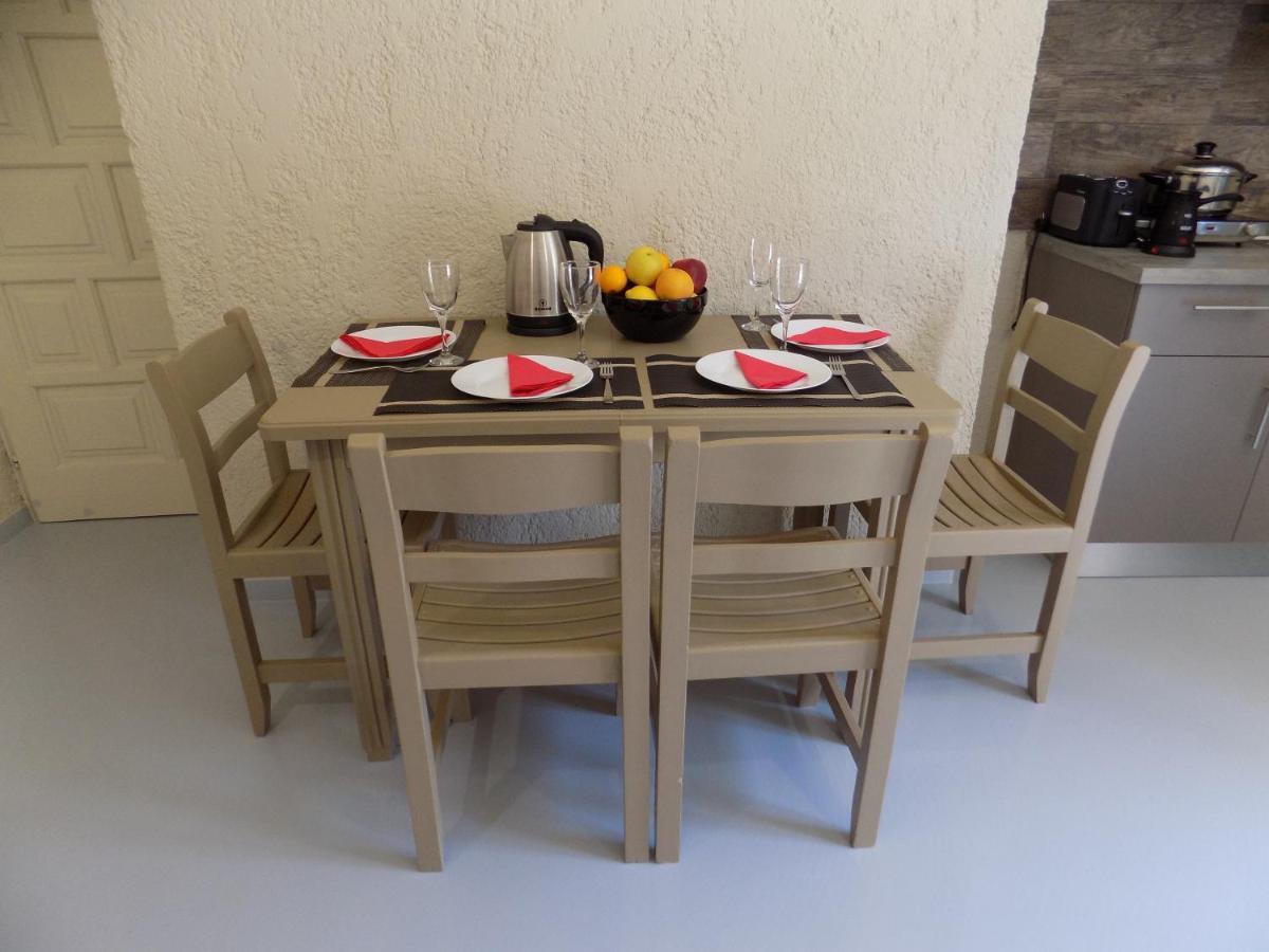 أيّا إفيميا Afrodite Spacious Apartments! المظهر الخارجي الصورة