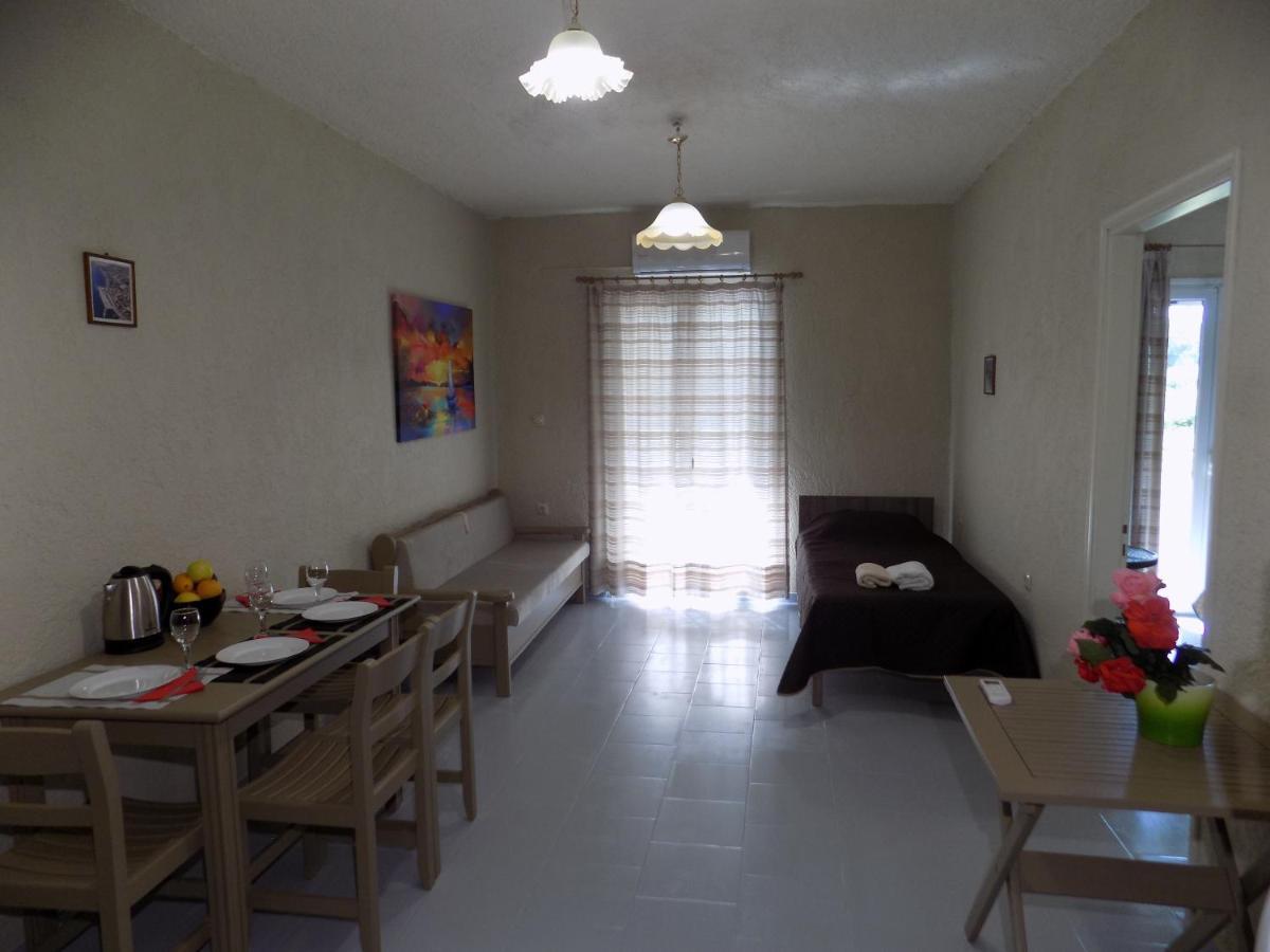 أيّا إفيميا Afrodite Spacious Apartments! المظهر الخارجي الصورة