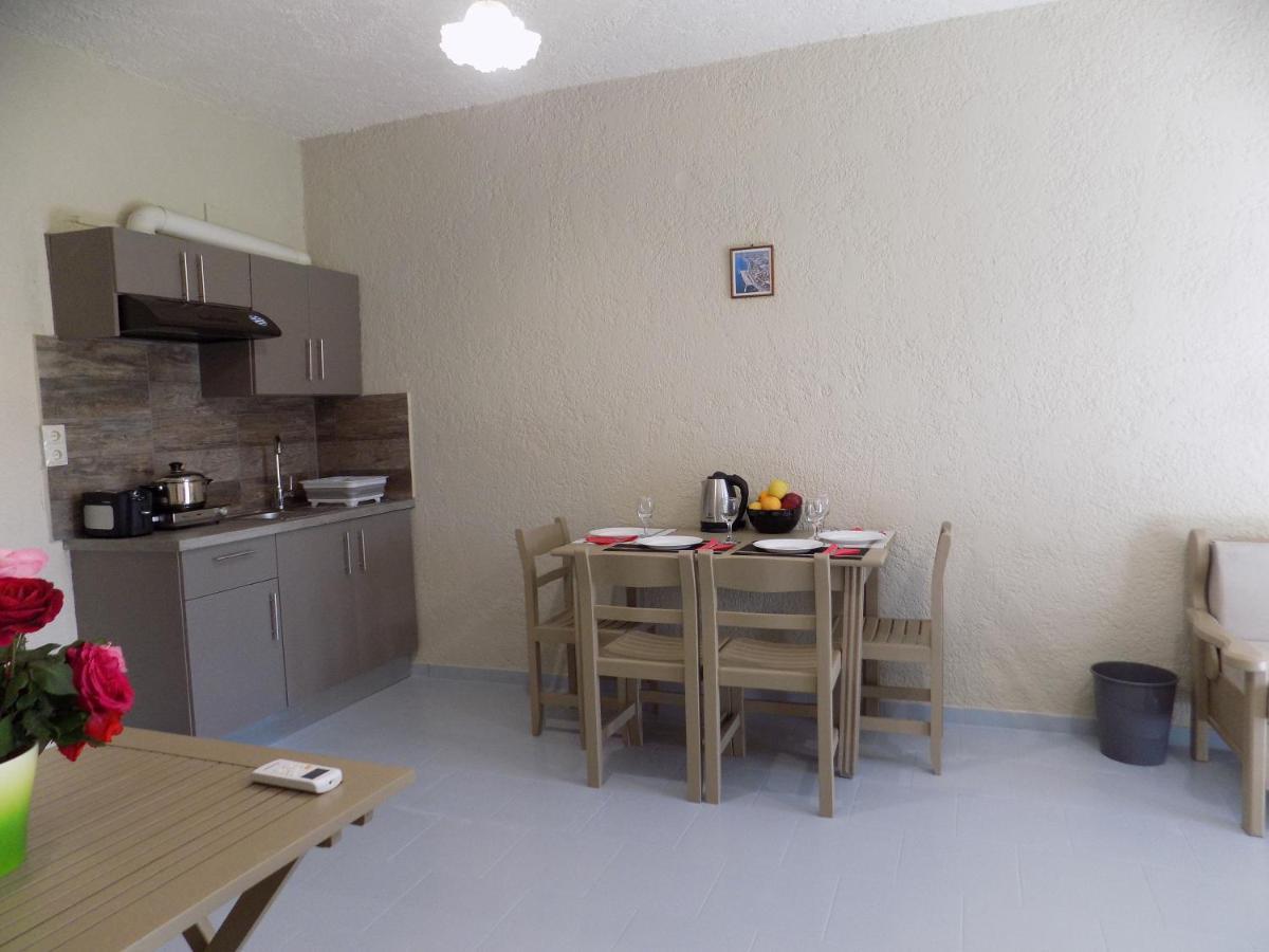 أيّا إفيميا Afrodite Spacious Apartments! المظهر الخارجي الصورة